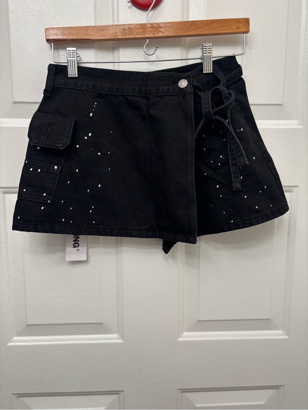 MumuYOUNG Black Button-Front Skirt